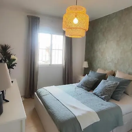 Charming 3 Bedrooms With A Sea View Apartment Manilva