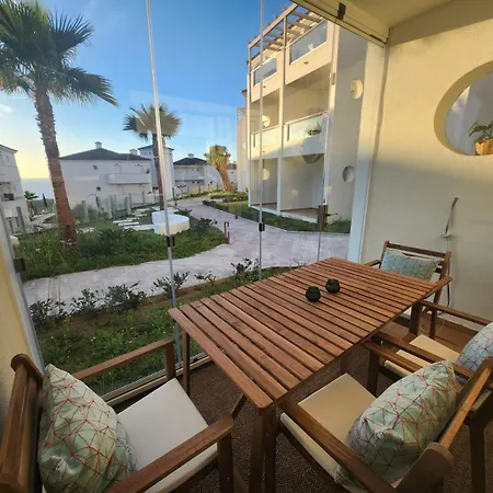 Apartment Charming 3 Bedrooms With A Sea View Manilva